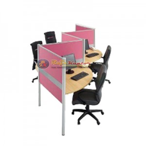 Partisi Kantor Modera Konfigurasi 4 Orang (Warna Pink)